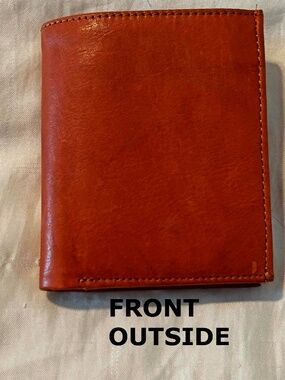 WALLET in LEATHER, BROWN, 4 ½ in H X 3 ¾ in W CLOSED, LOTS OF CREDIT CARD SLOTS